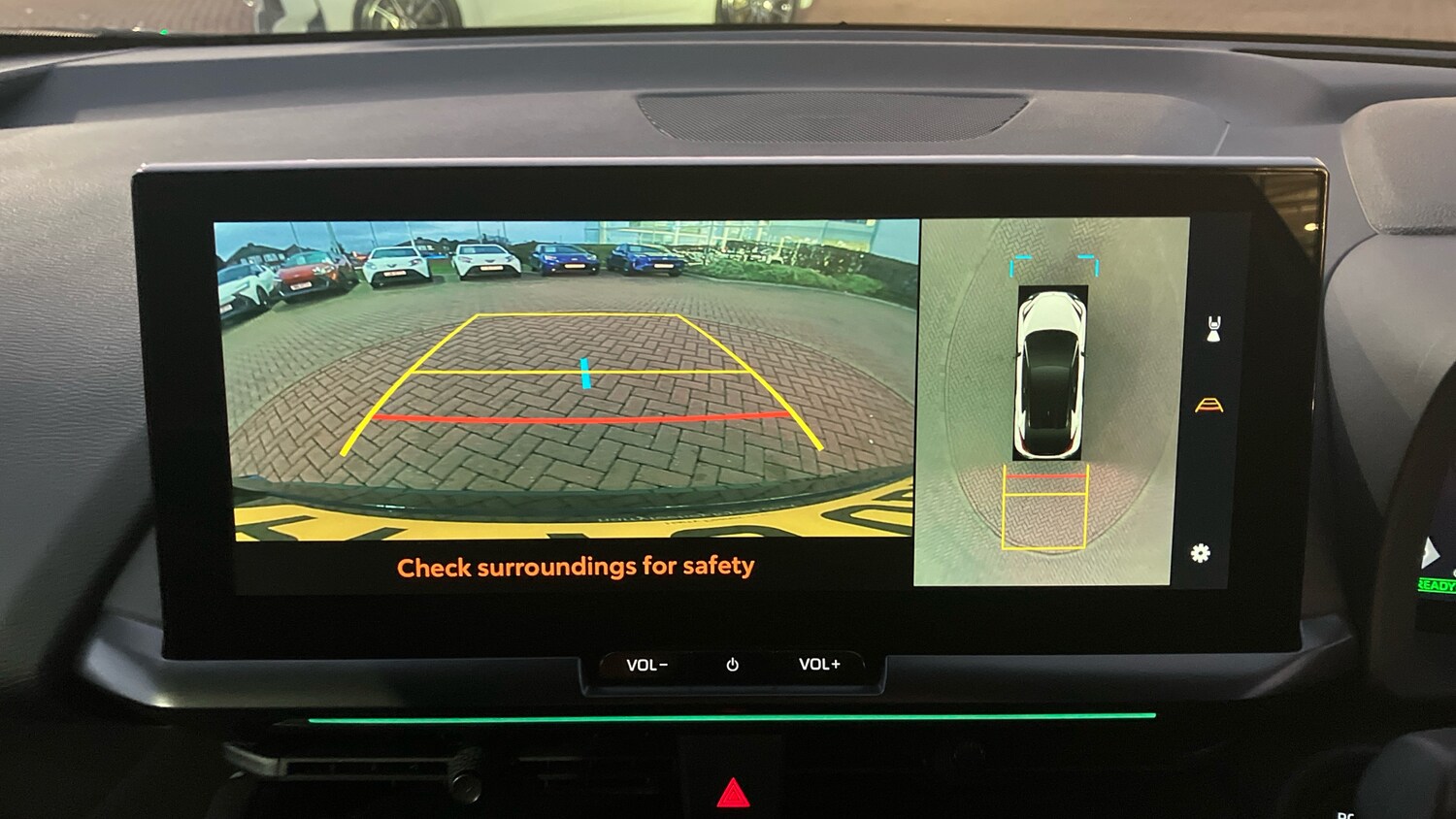 Used Toyota C-HR 2023 for sale - 76859654: Photo 25