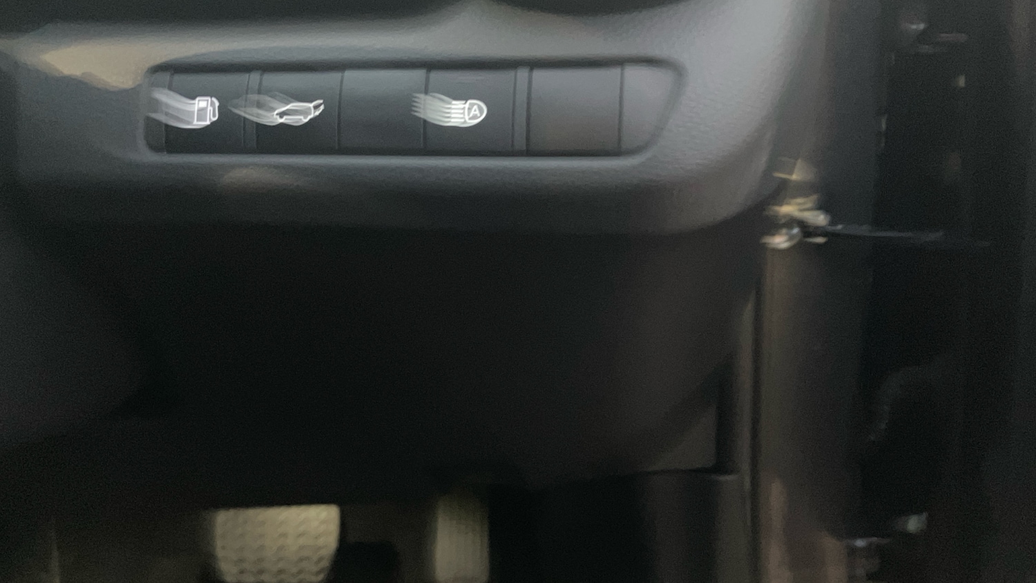 Used Toyota C-HR 2023 for sale - 76859654: Photo 40