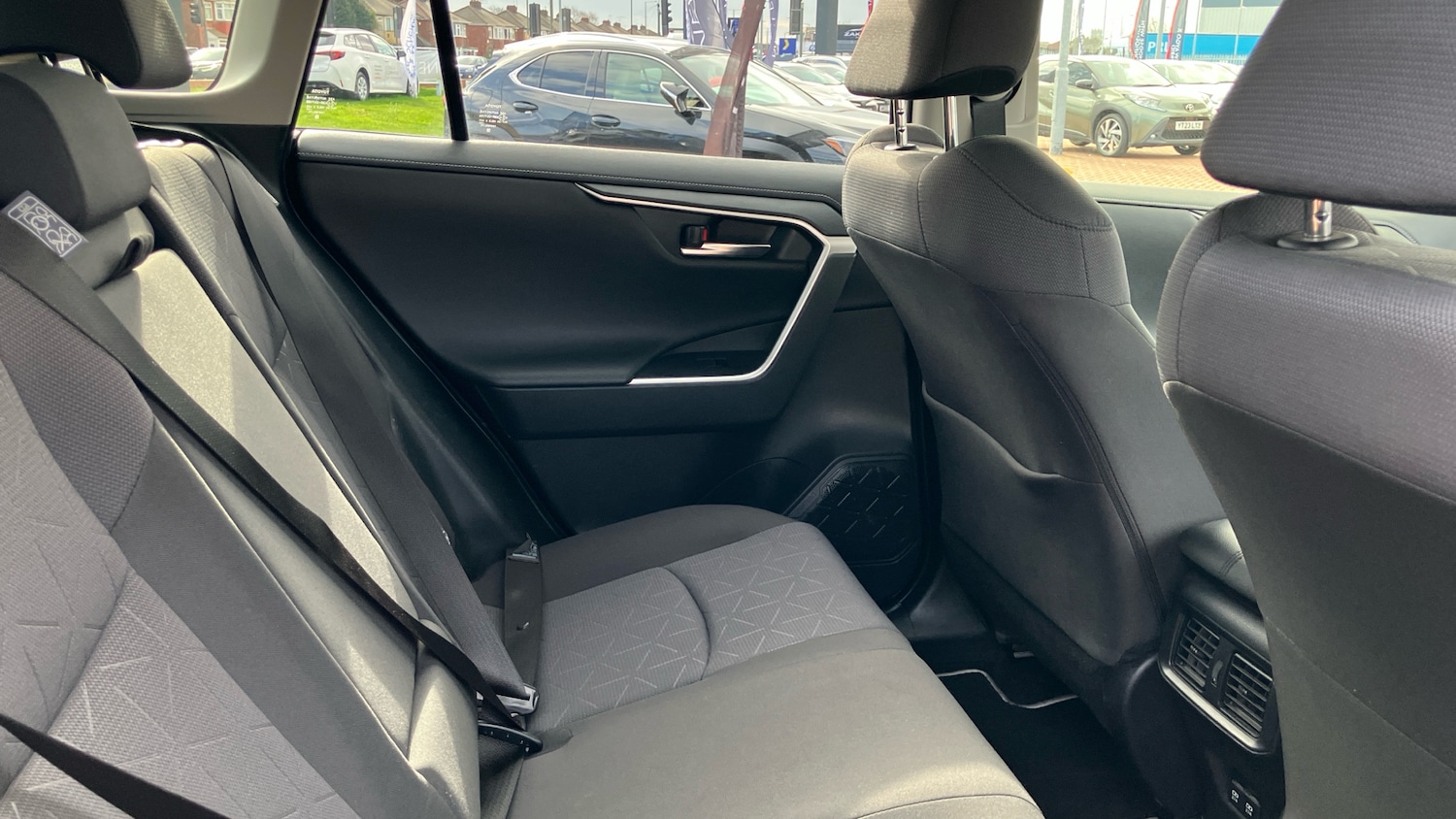 Used Toyota RAV4 2020 for sale - 77690620: Photo 12