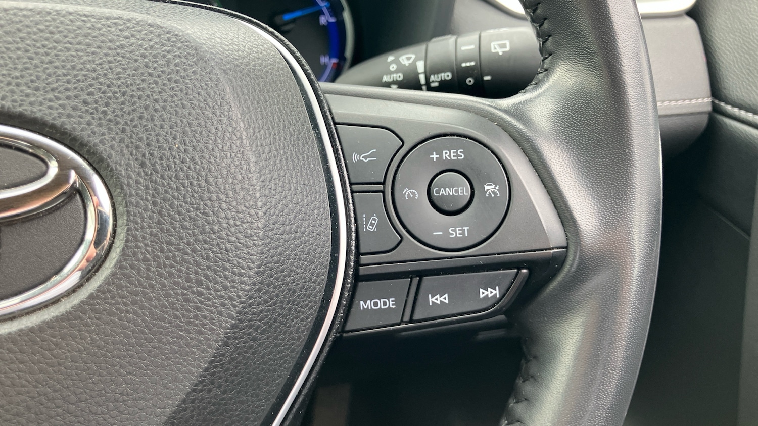 Used Toyota RAV4 2020 for sale - 77690620: Photo 36