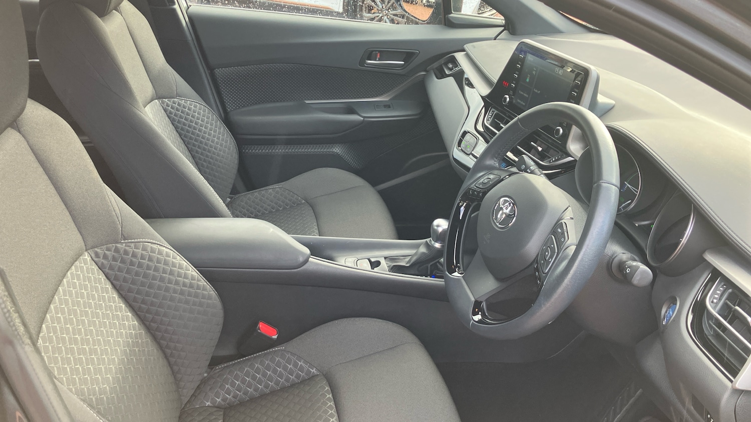 Used Toyota C-HR 2022 for sale - 76363269: Photo 11