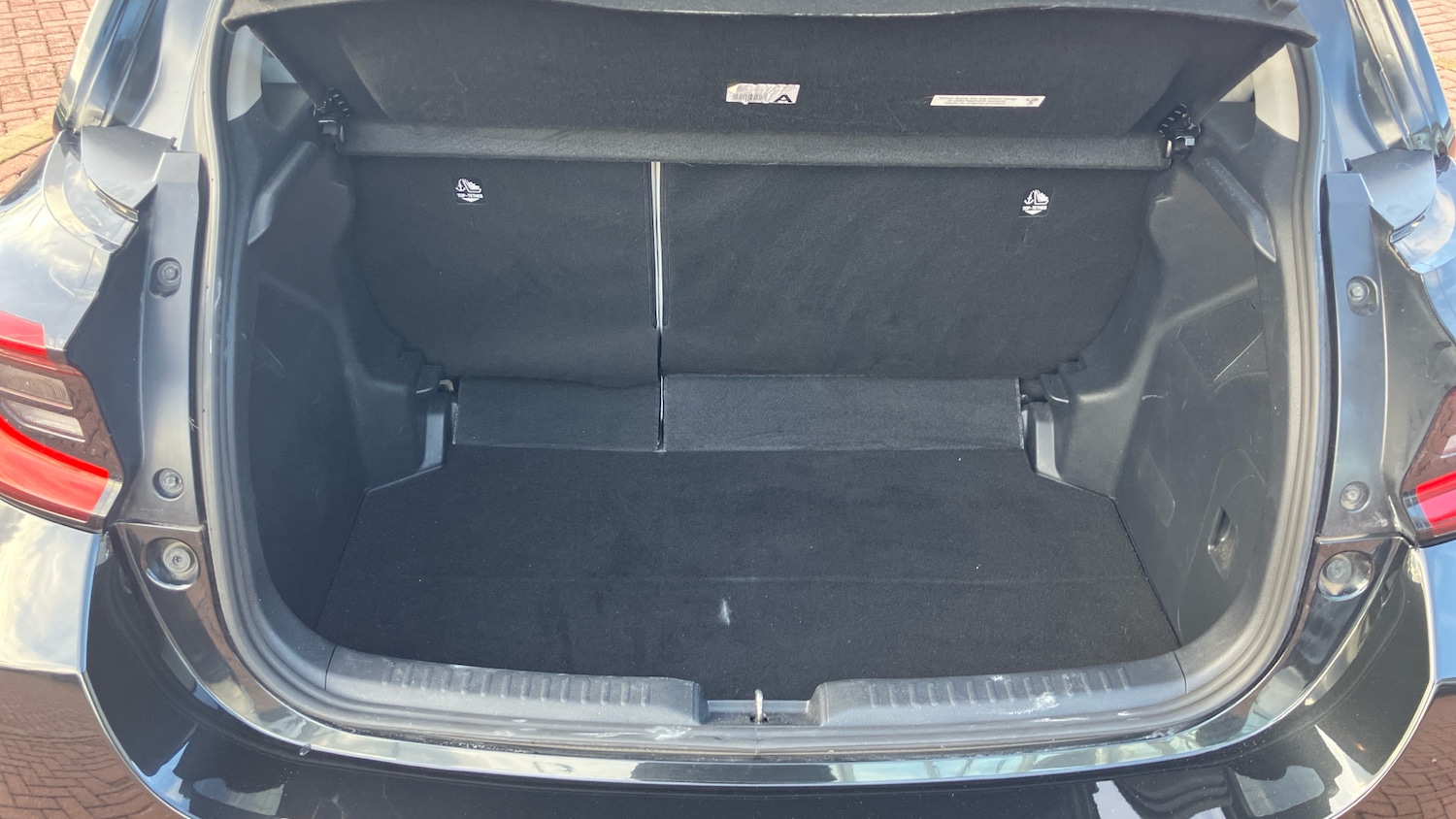 Used Toyota Yaris 2020 for sale - 76449220: Photo 14