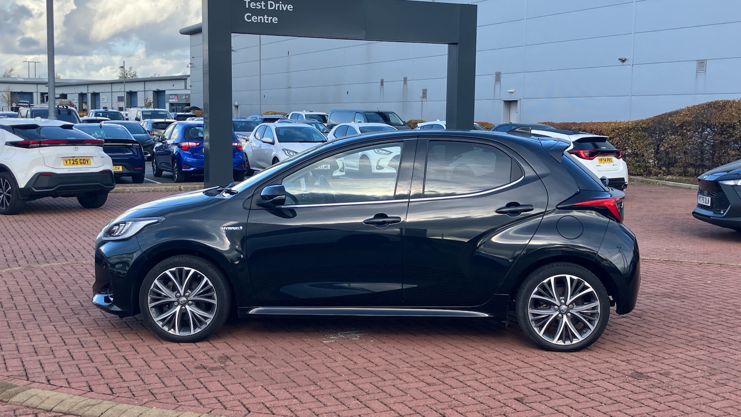 Used Toyota Yaris 2020 for sale - 76449220: Photo 17