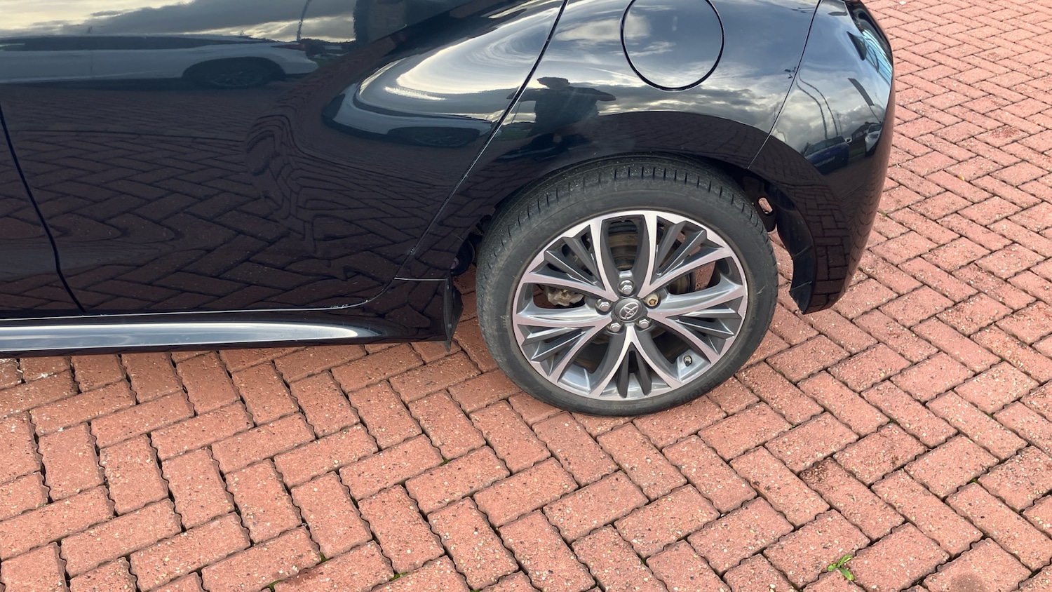 Used Toyota Yaris 2020 for sale - 76449220: Photo 35