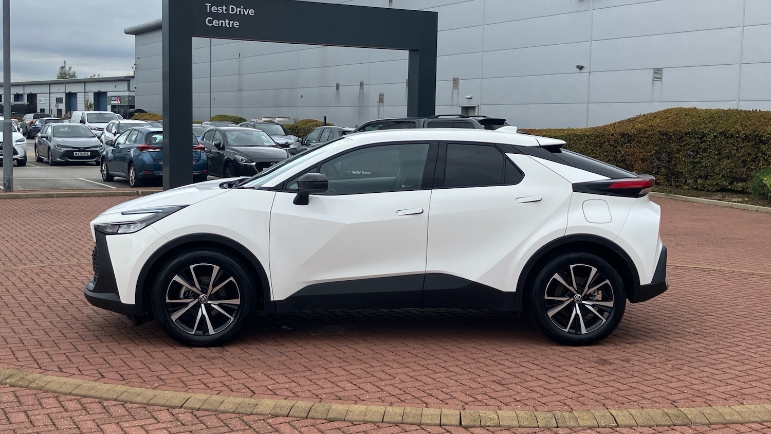 Used Toyota C-HR 2024 for sale - 77094359: Photo 17