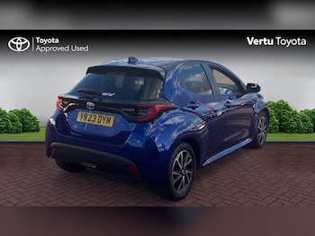 Used Toyota Yaris 2023 for sale - 76005878: Photo 2