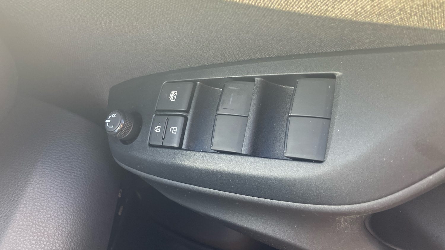 Used Toyota Yaris 2023 for sale - 76005878: Photo 38