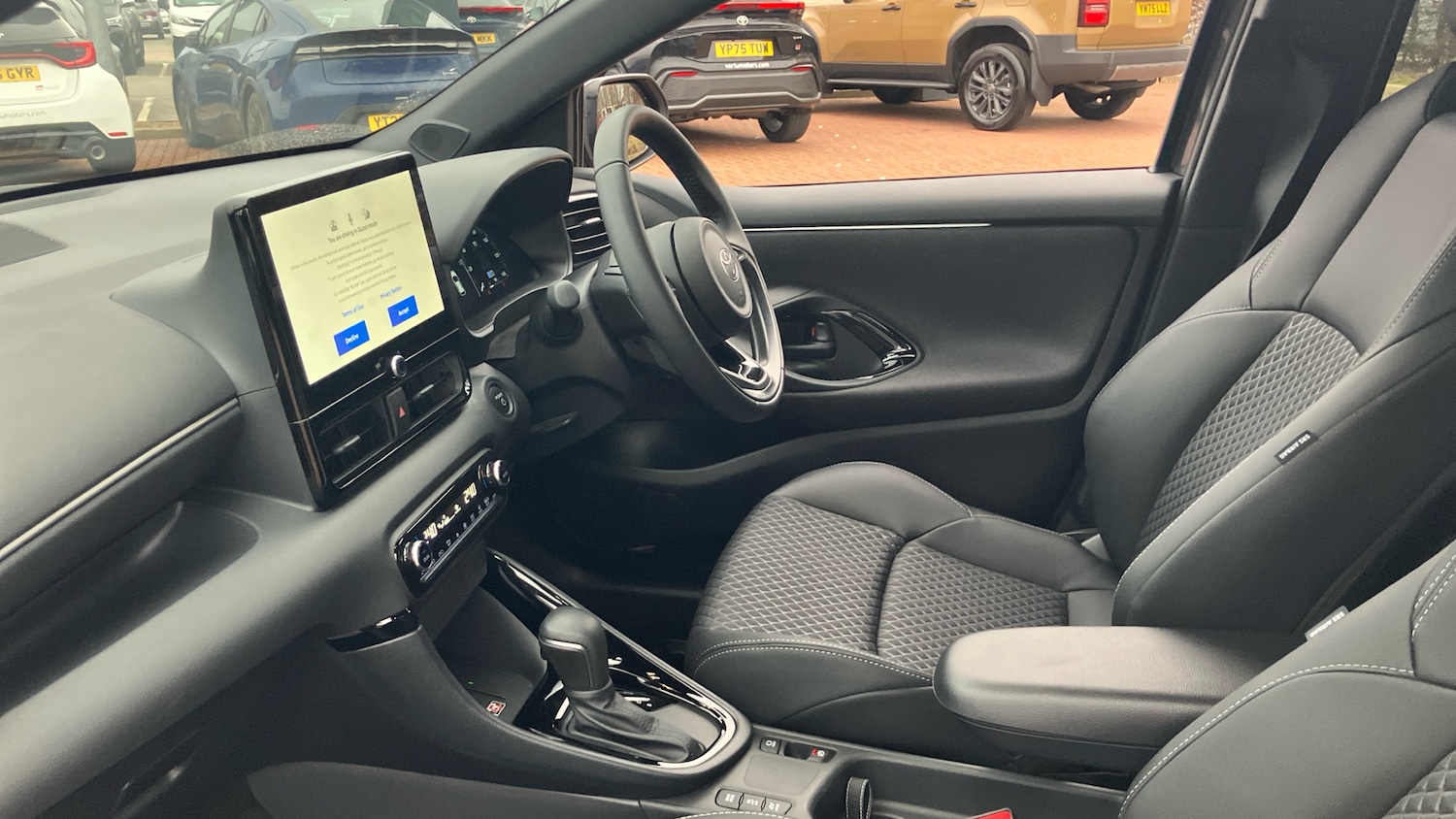 Used Toyota Yaris 2025 for sale - 77777475: Photo 10