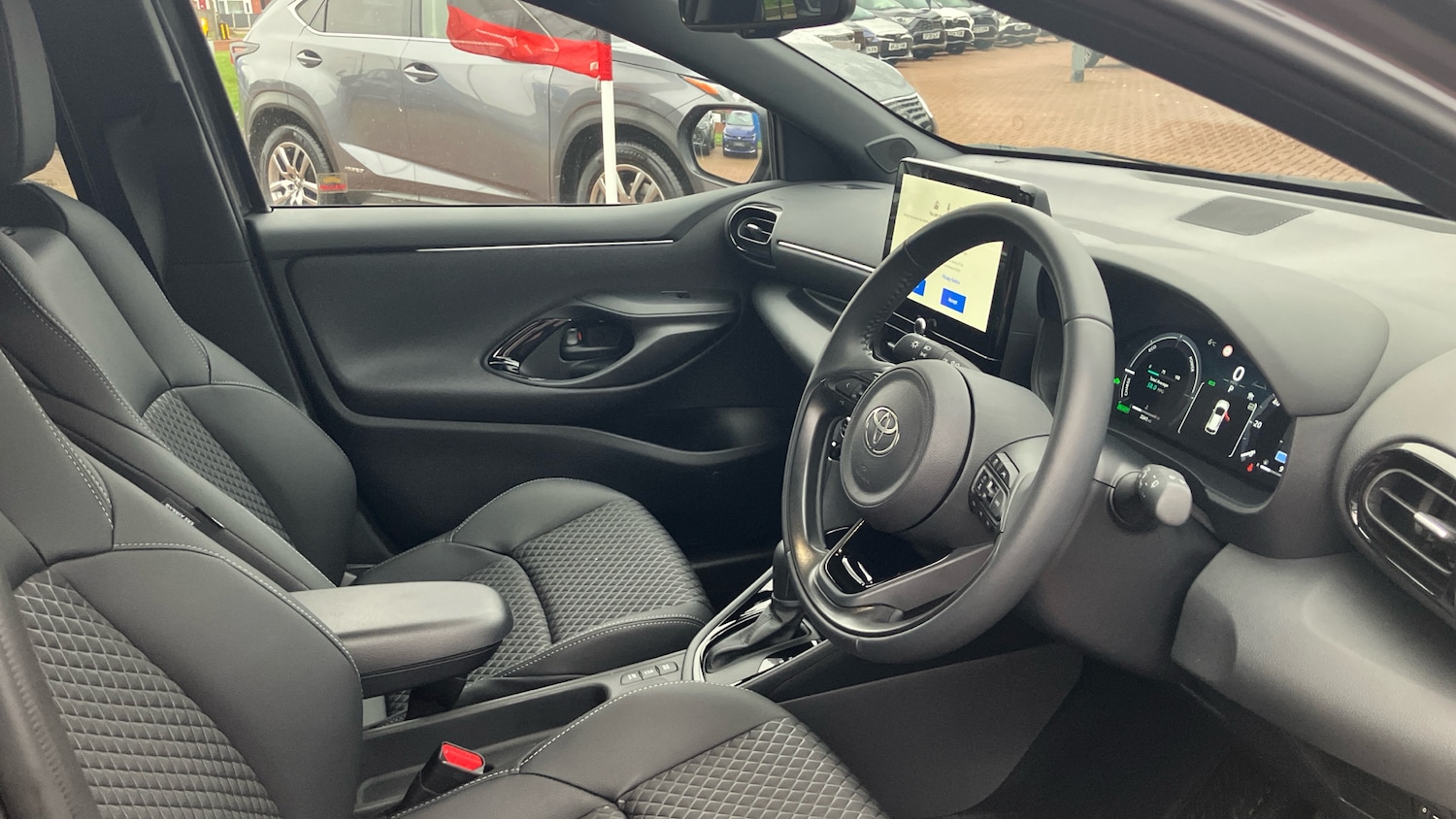 Used Toyota Yaris 2025 for sale - 77777475: Photo 11