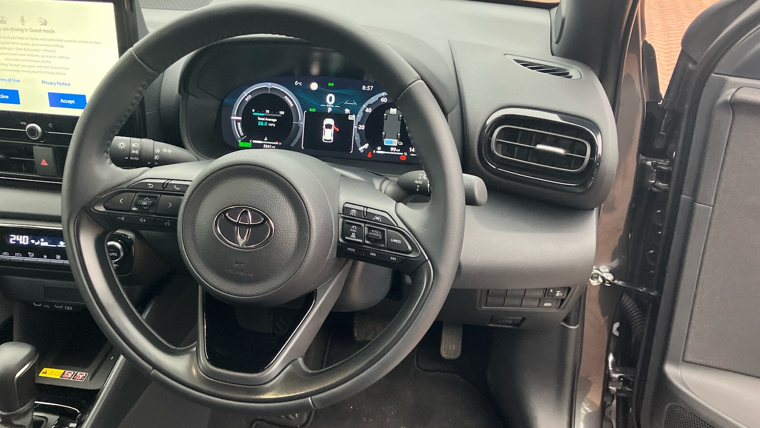 Used Toyota Yaris 2025 for sale - 77777475: Photo 8