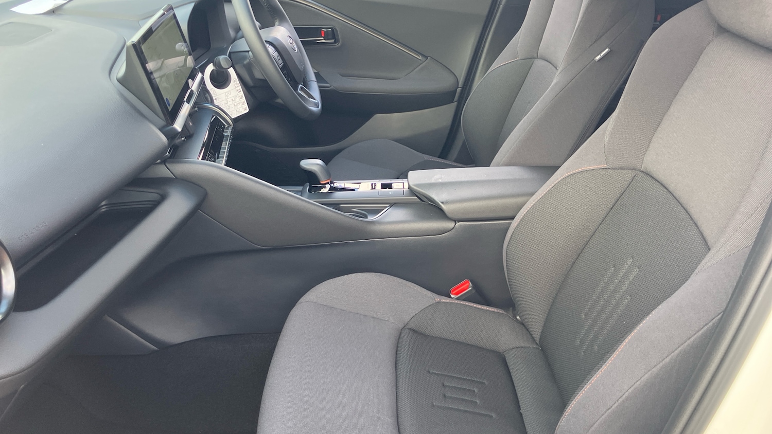 Used Toyota C-HR 2025 for sale - 76907657: Photo 10