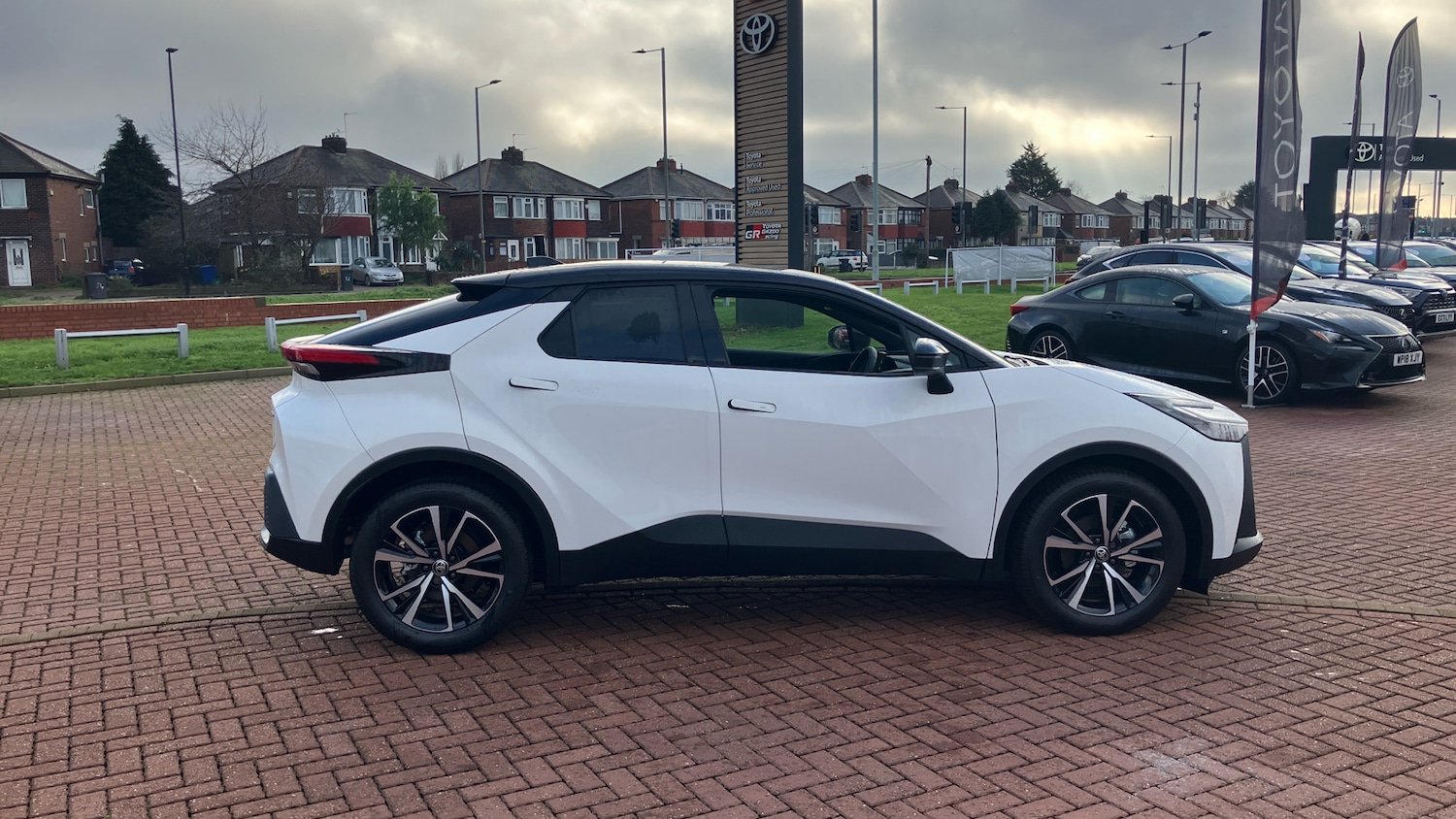 Used Toyota C-HR 2025 for sale - 76907657: Photo 16