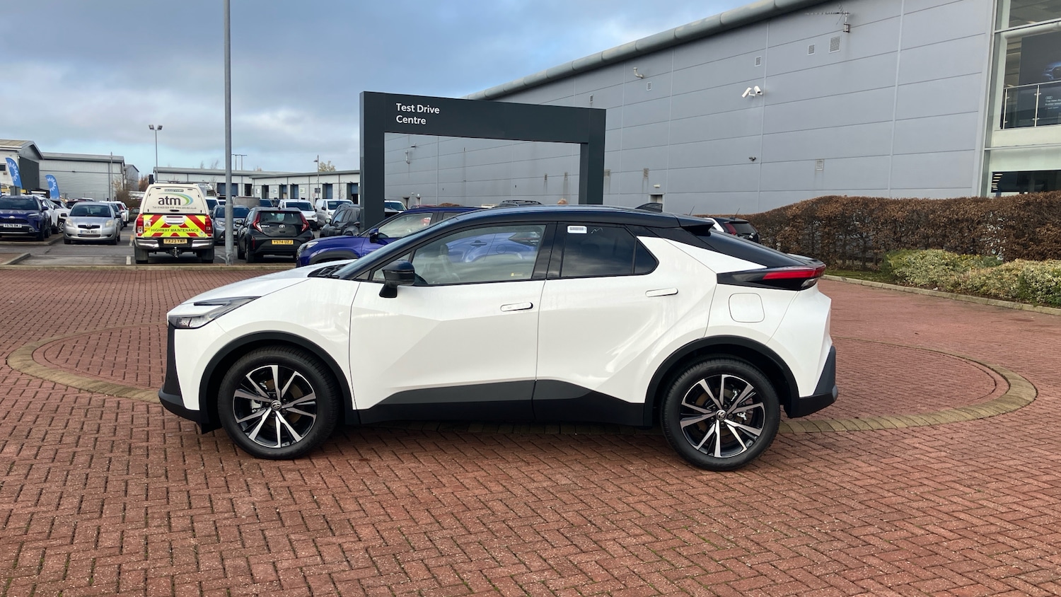 Used Toyota C-HR 2025 for sale - 76907657: Photo 17