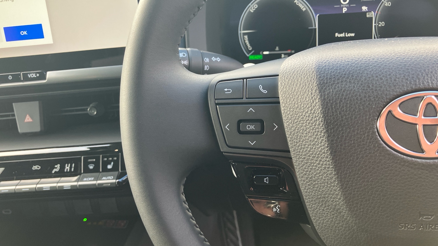 Used Toyota C-HR 2025 for sale - 76907657: Photo 38