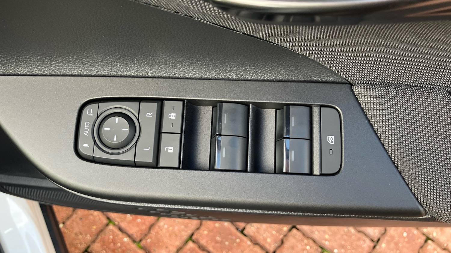 Used Toyota C-HR 2025 for sale - 76907657: Photo 41