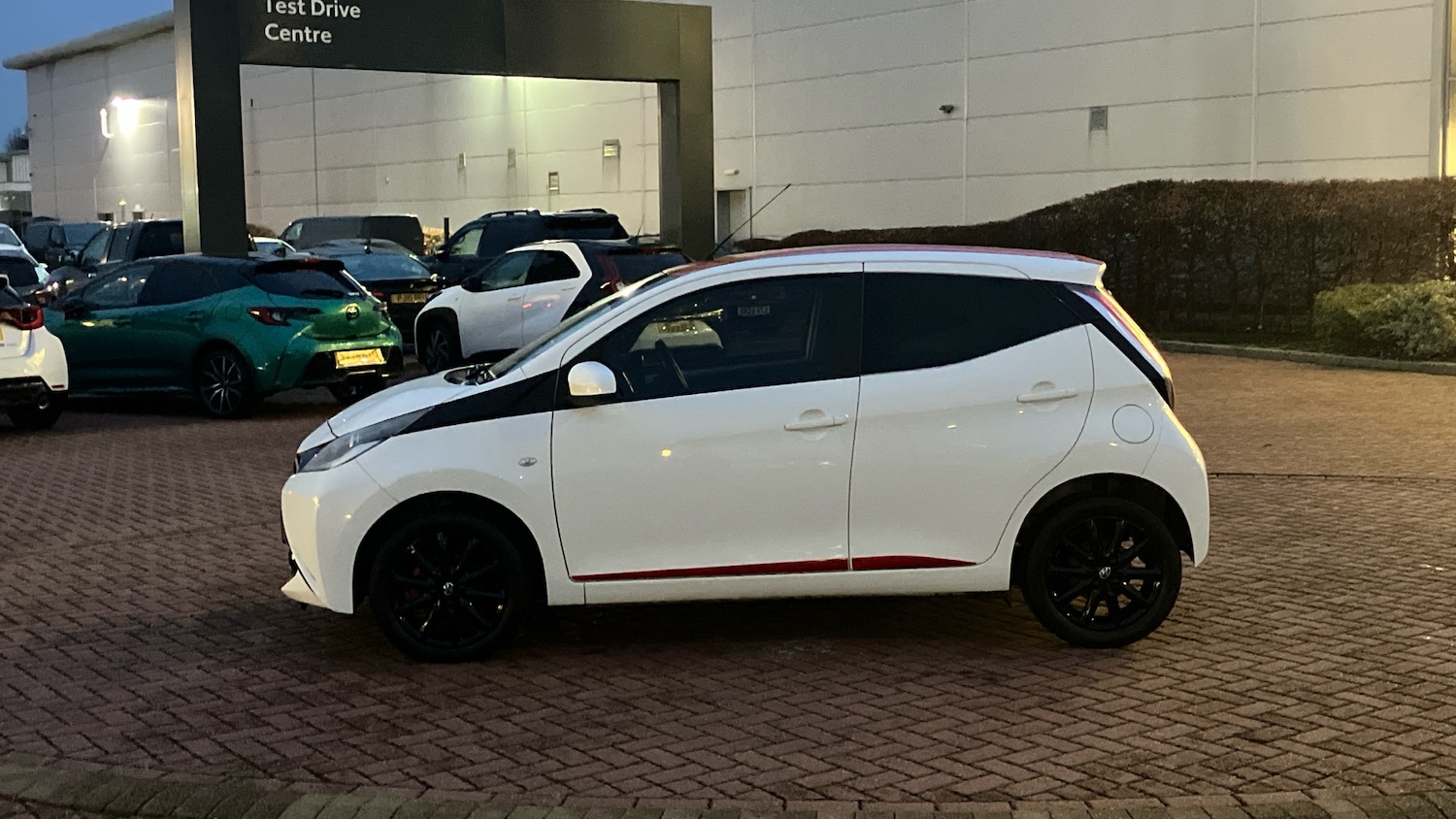 Used Toyota AYGO 2017 for sale - 77350283: Photo 17
