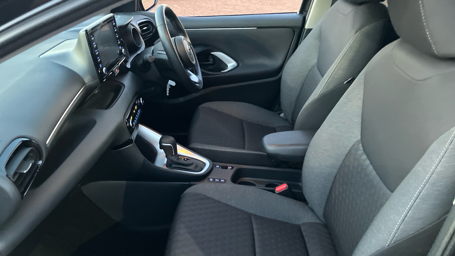 Used Toyota Yaris 2023 for sale - 77225688: Photo 10