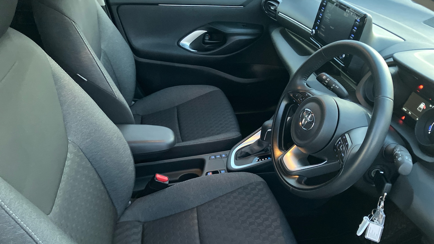 Used Toyota Yaris 2023 for sale - 77225688: Photo 11