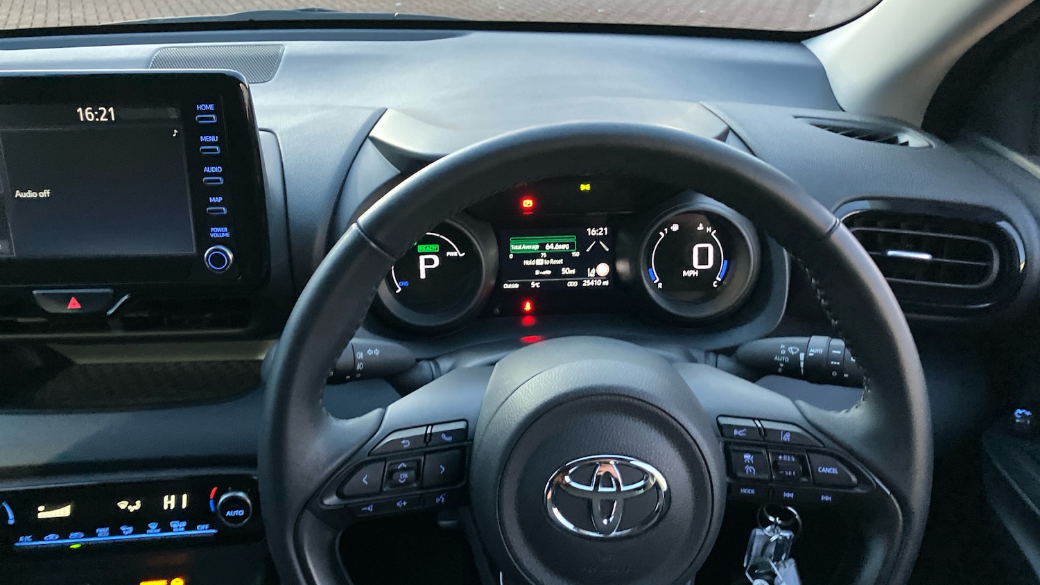 Used Toyota Yaris 2023 for sale - 77225688: Photo 8