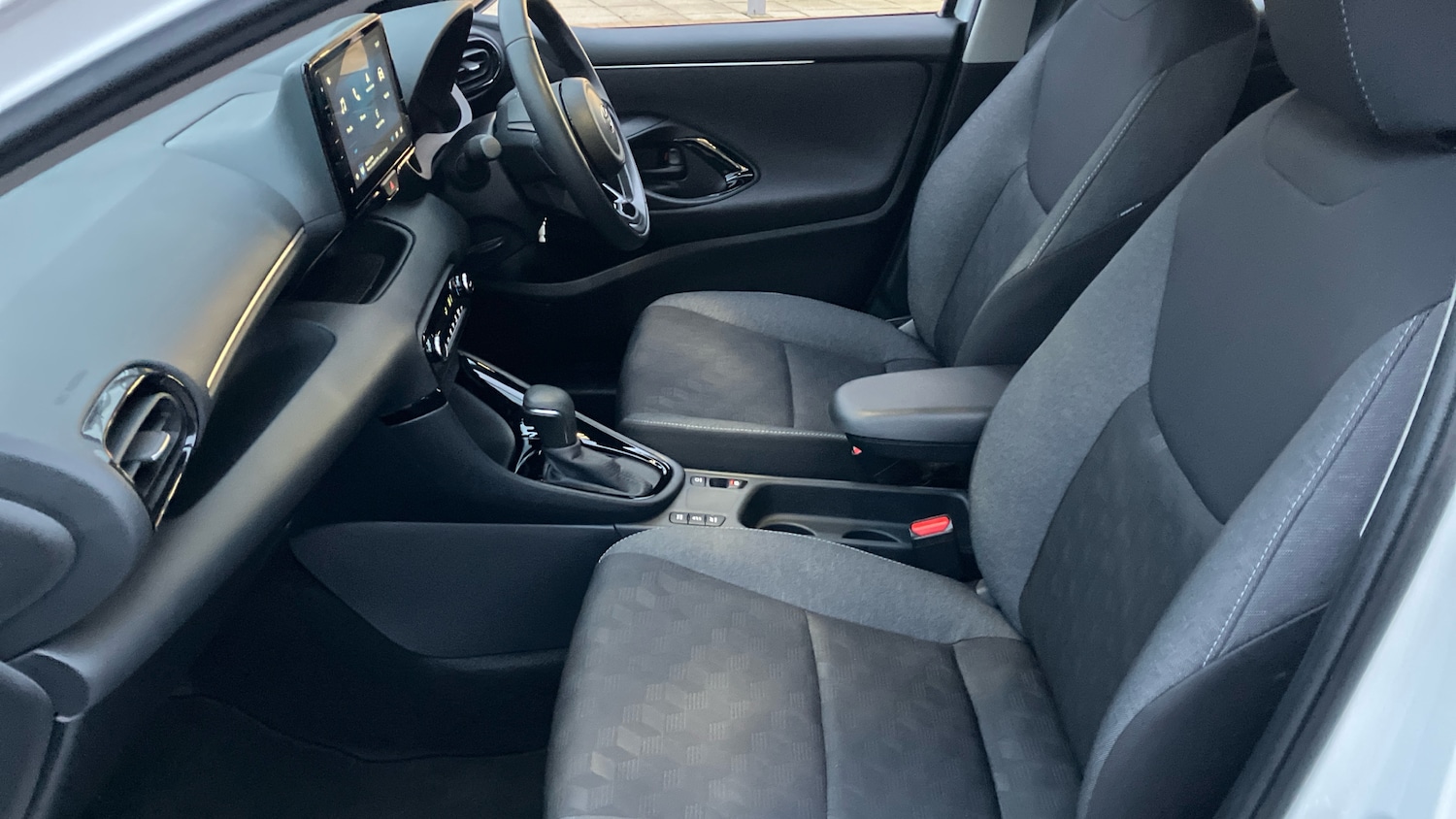 Used Toyota Yaris 2024 for sale - 77147907: Photo 10