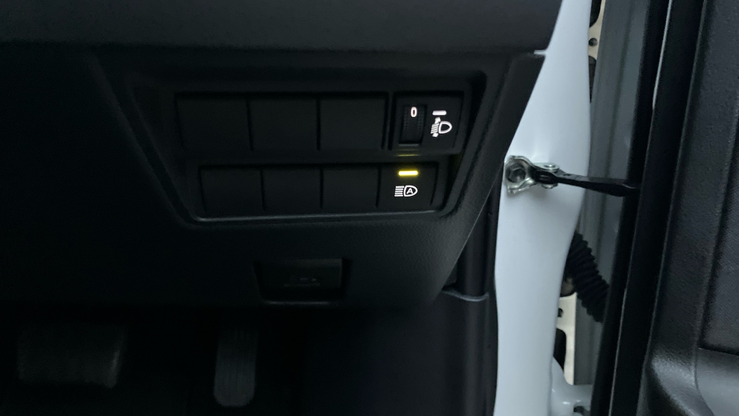 Used Toyota Yaris 2024 for sale - 77147907: Photo 41