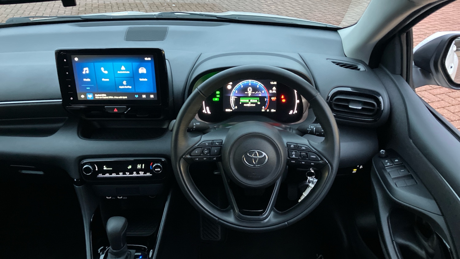 Used Toyota Yaris 2024 for sale - 77147907: Photo 6