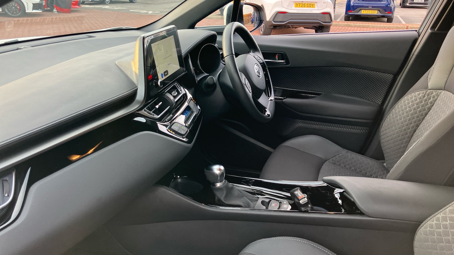 Used Toyota C-HR 2022 for sale - 76452631: Photo 10