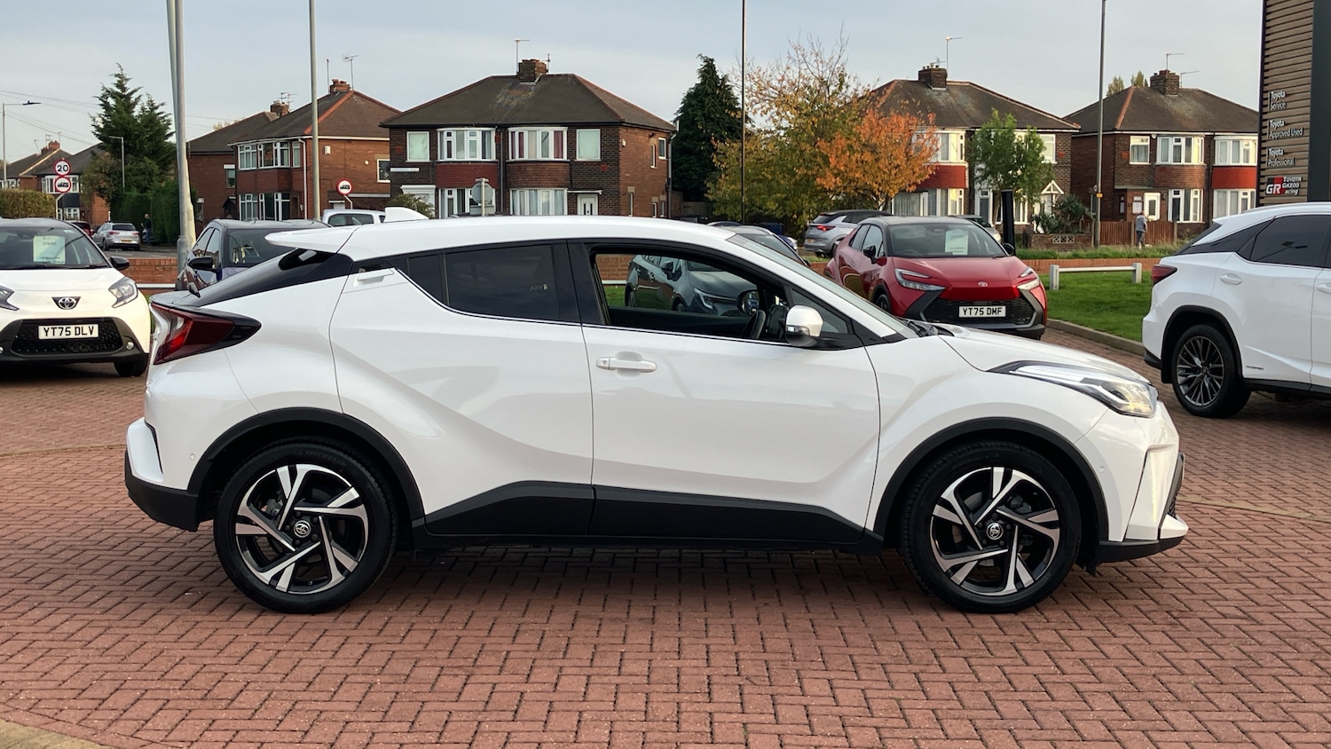 Used Toyota C-HR 2022 for sale - 76452631: Photo 16