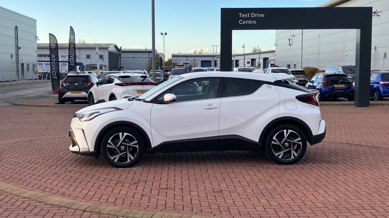 Used Toyota C-HR 2022 for sale - 76452631: Photo 17