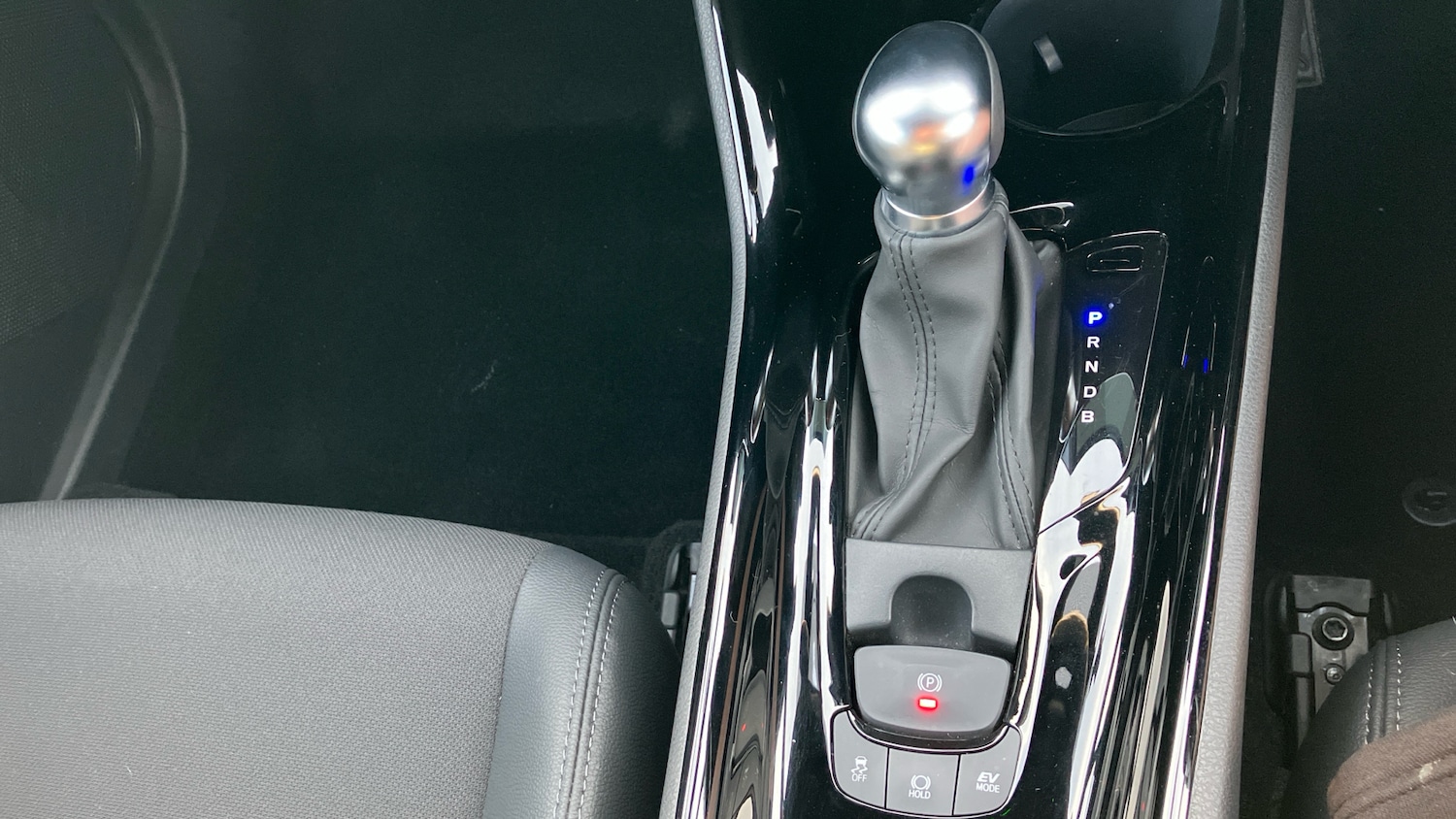 Used Toyota C-HR 2022 for sale - 76452631: Photo 41