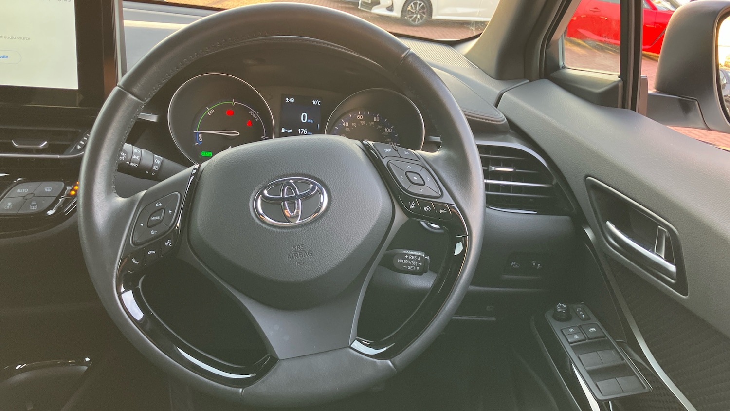 Used Toyota C-HR 2022 for sale - 76452631: Photo 8