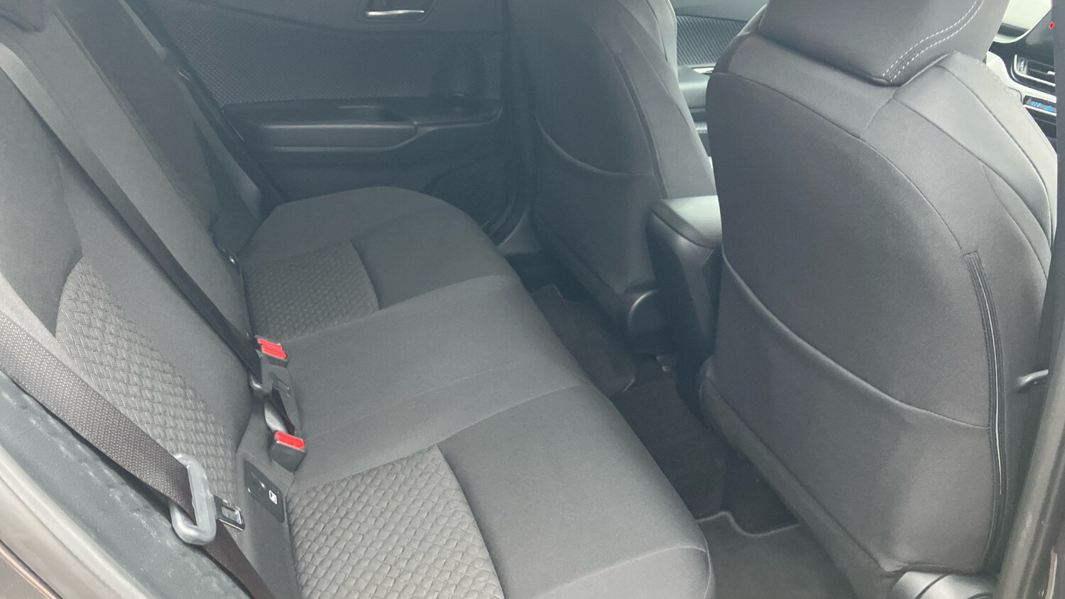 Used Toyota C-HR 2023 for sale - 77405639: Photo 12