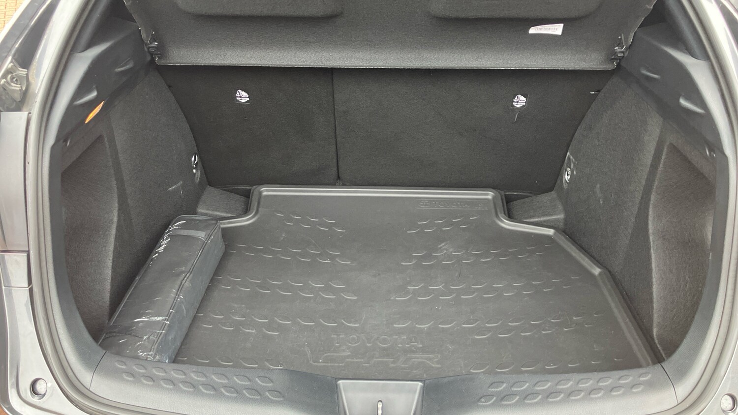 Used Toyota C-HR 2023 for sale - 77405639: Photo 14