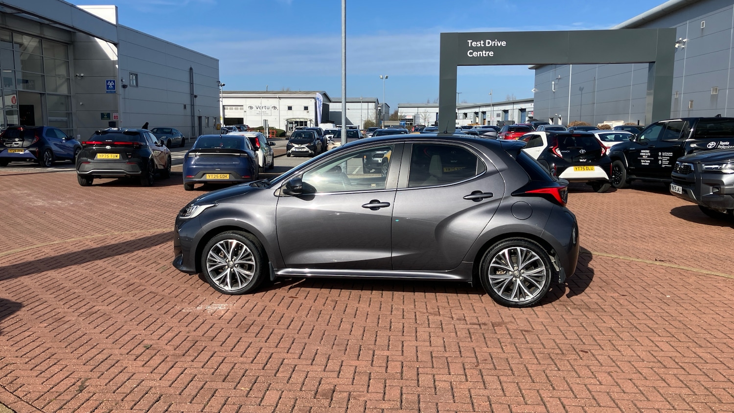 Used Toyota Yaris 2023 for sale - 77779060: Photo 31