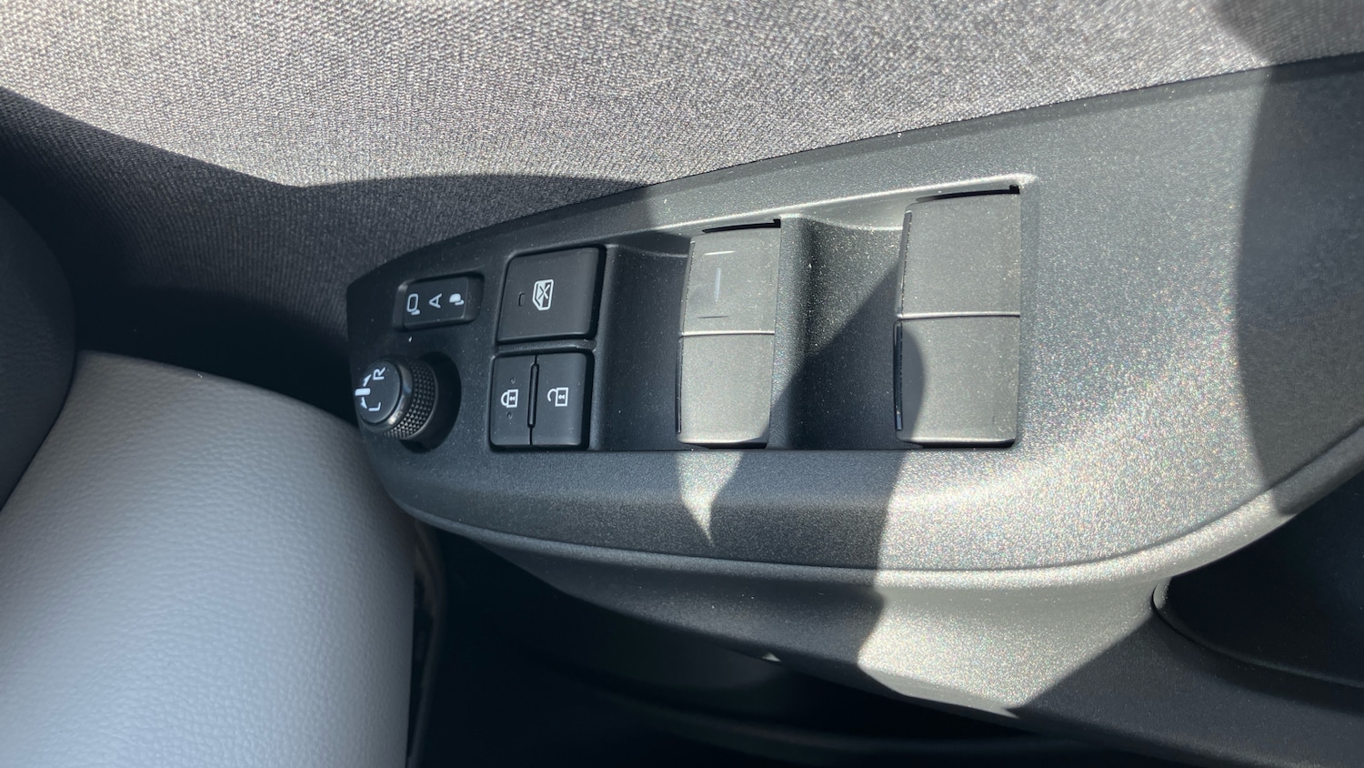 Used Toyota Yaris 2023 for sale - 77779060: Photo 42