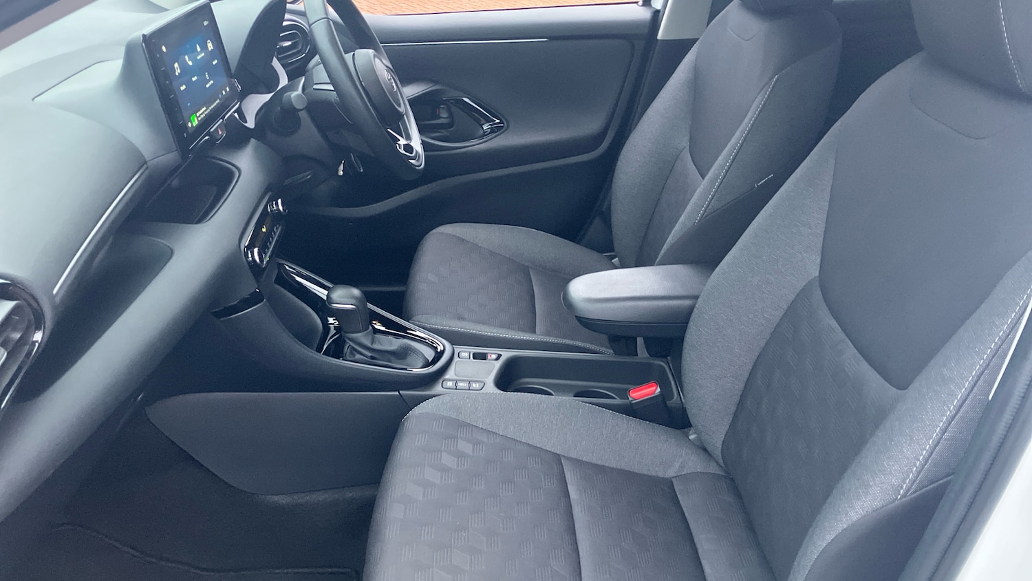 Used Toyota Yaris 2024 for sale - 77434527: Photo 10