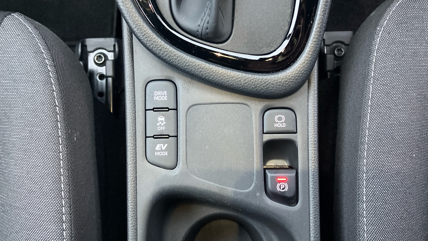 Used Toyota Yaris 2024 for sale - 77434527: Photo 32