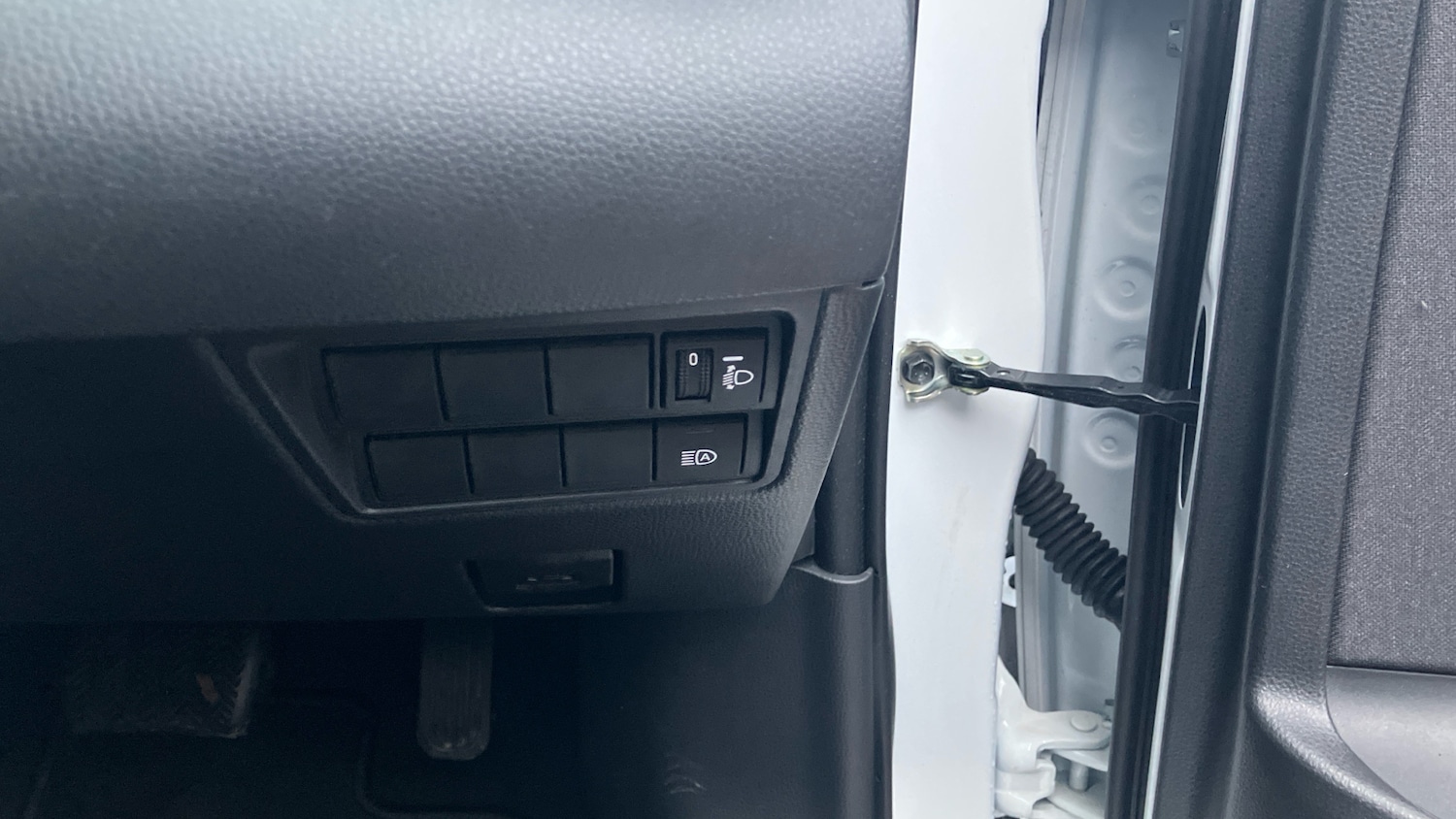 Used Toyota Yaris 2024 for sale - 77434527: Photo 37