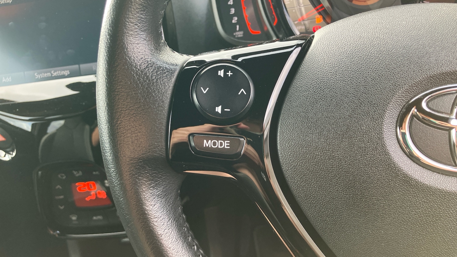 Used Toyota AYGO 2022 for sale - 76461758: Photo 37