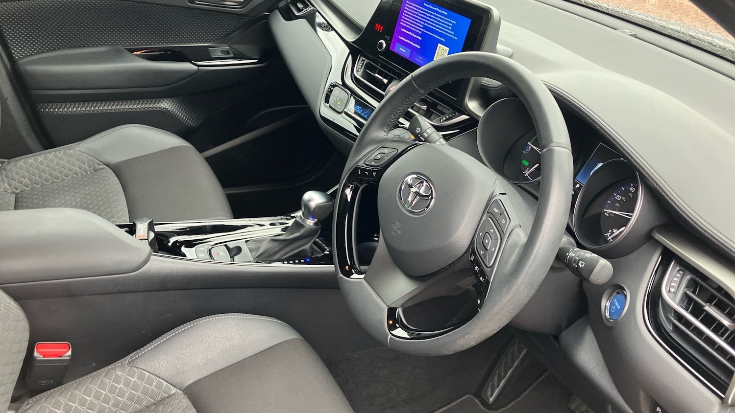 Used Toyota C-HR 2023 for sale - 76193090: Photo 11