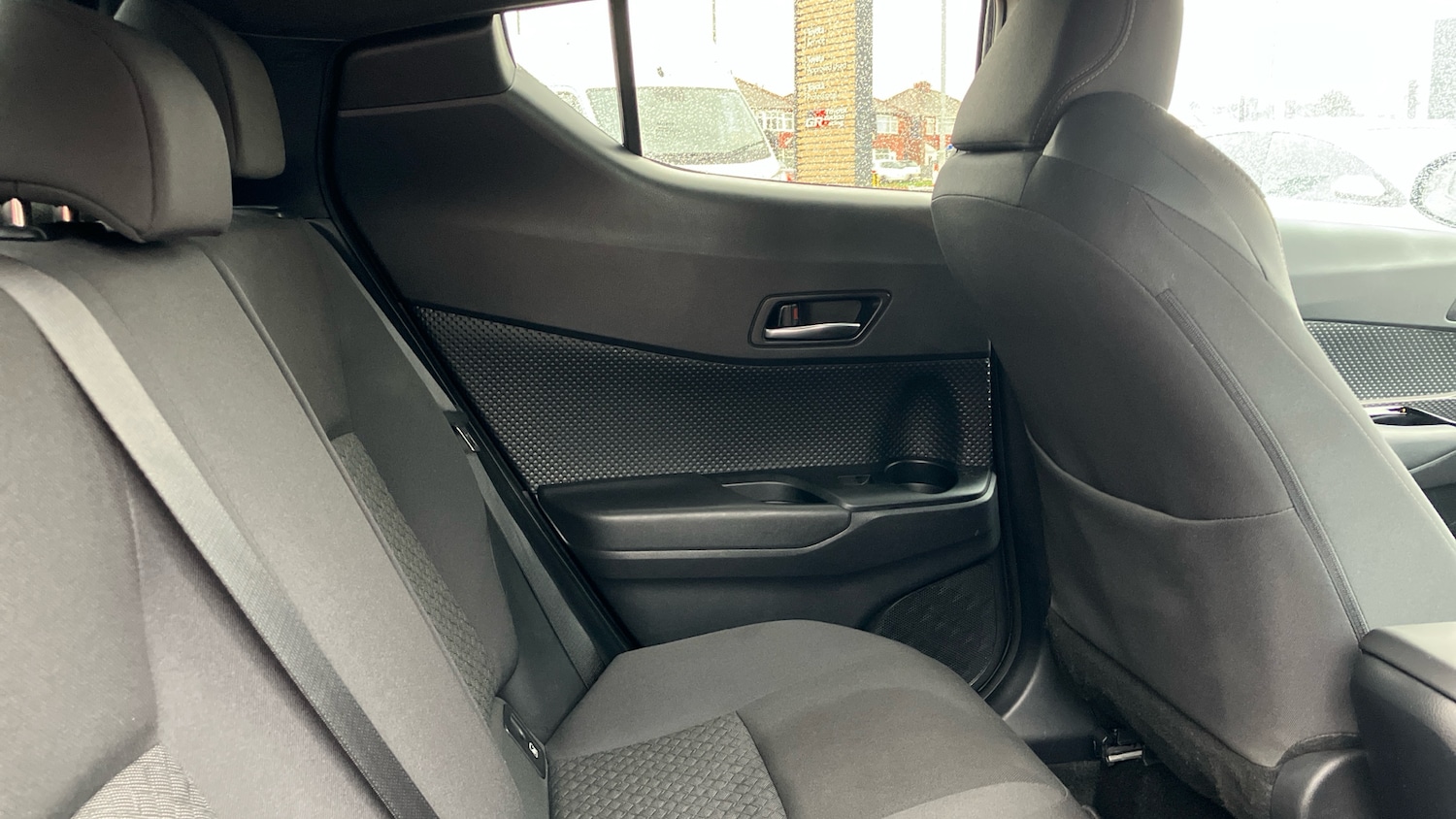 Used Toyota C-HR 2023 for sale - 76193090: Photo 12