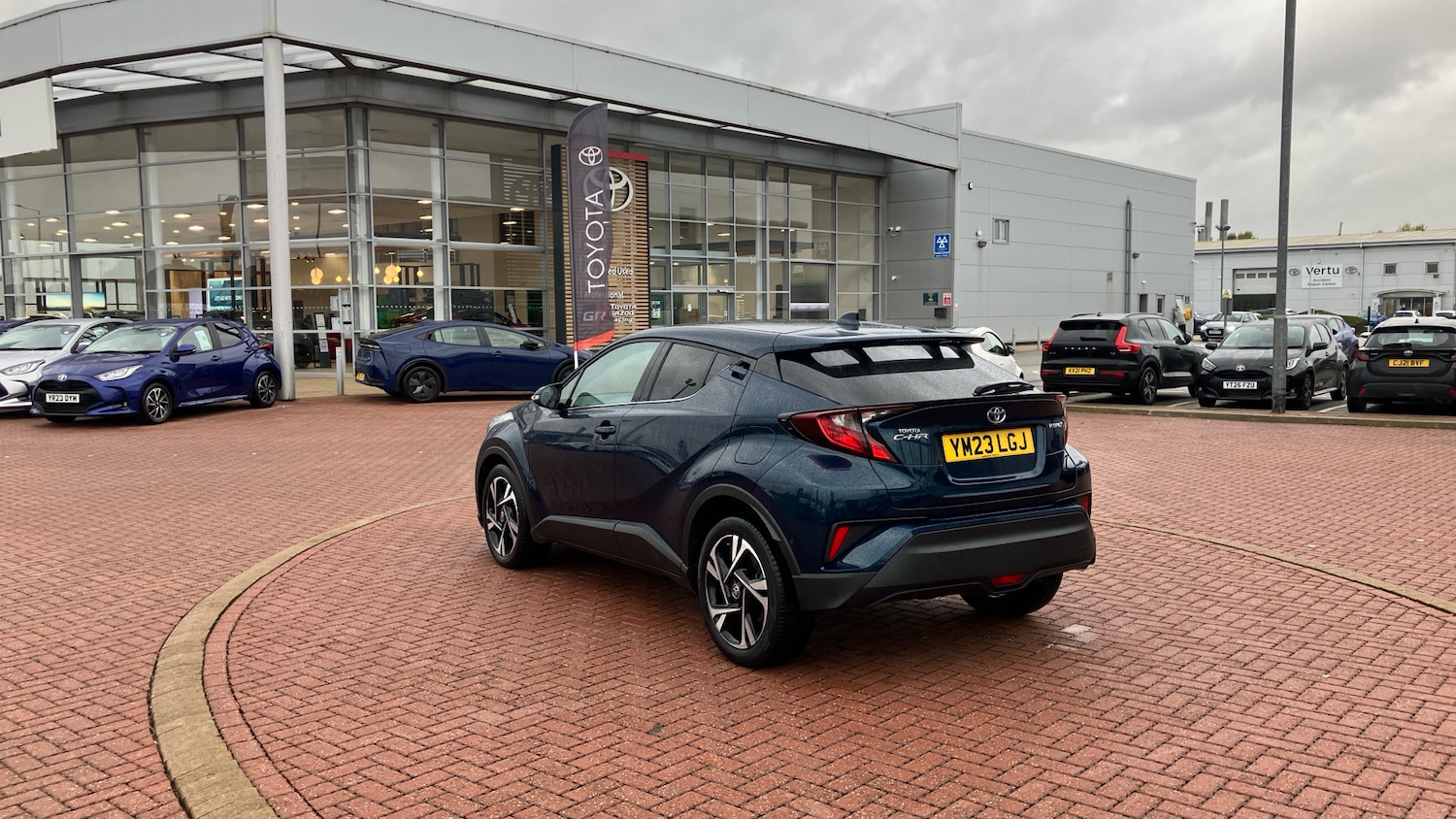 Used Toyota C-HR 2023 for sale - 76193090: Photo 28