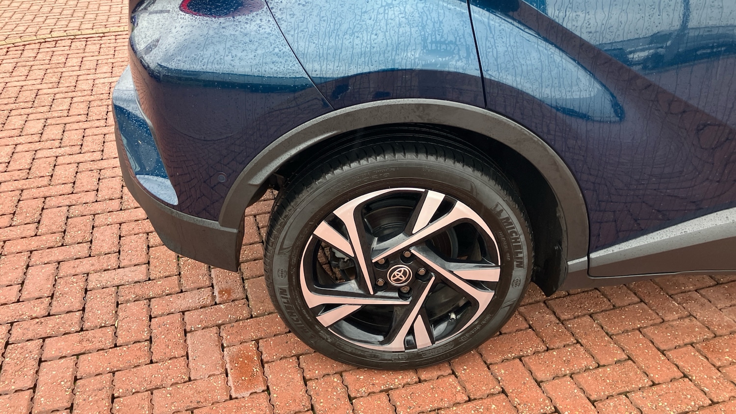 Used Toyota C-HR 2023 for sale - 76193090: Photo 35