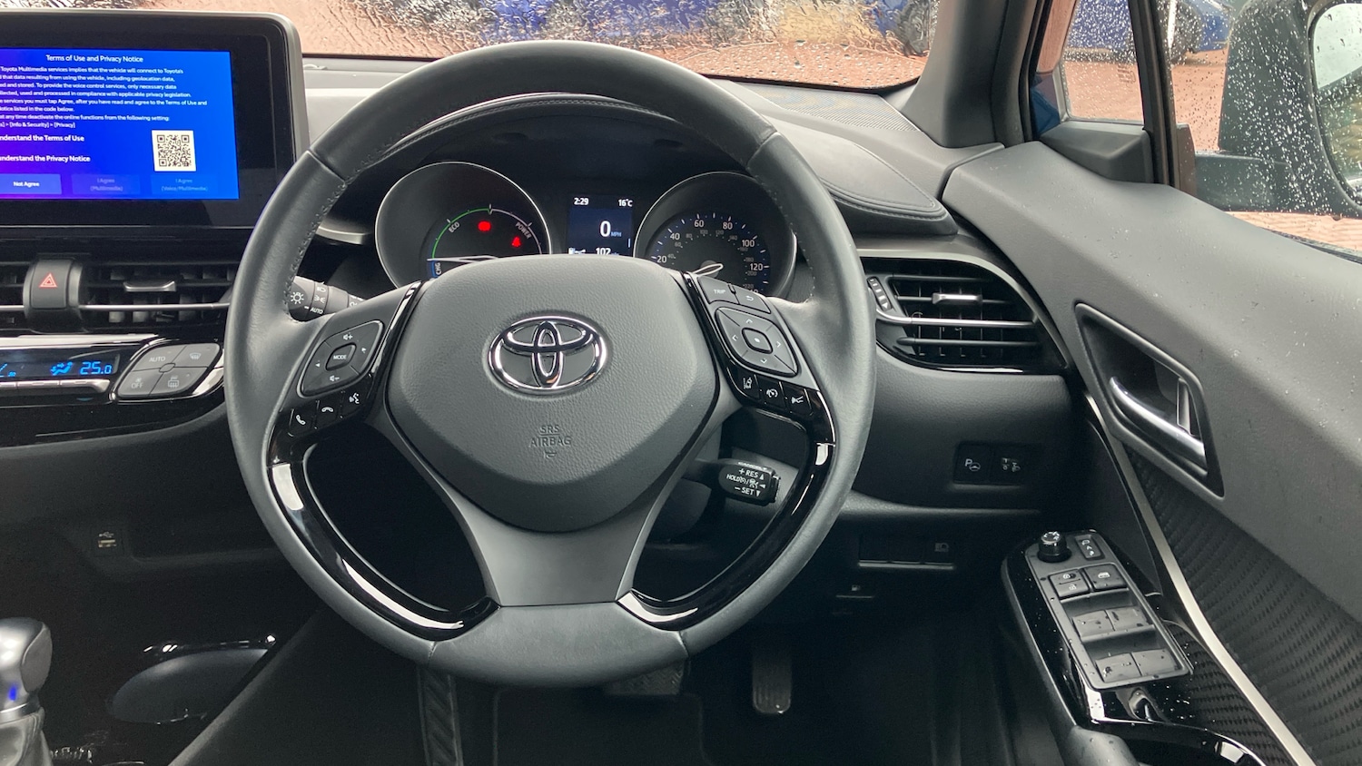 Used Toyota C-HR 2023 for sale - 76193090: Photo 8