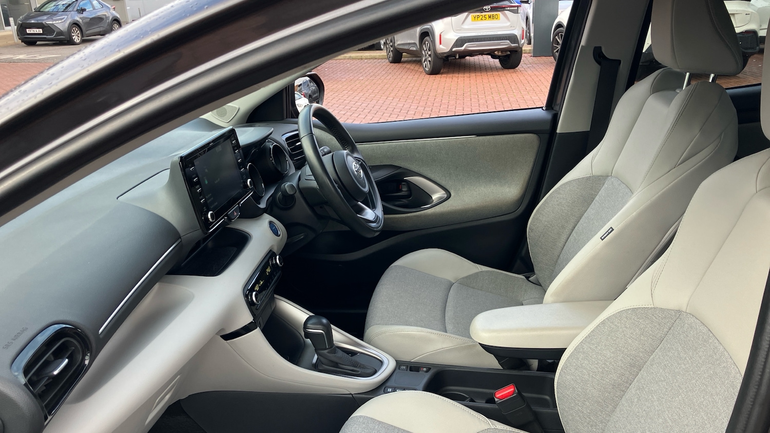 Used Toyota Yaris 2020 for sale - 76627763: Photo 10