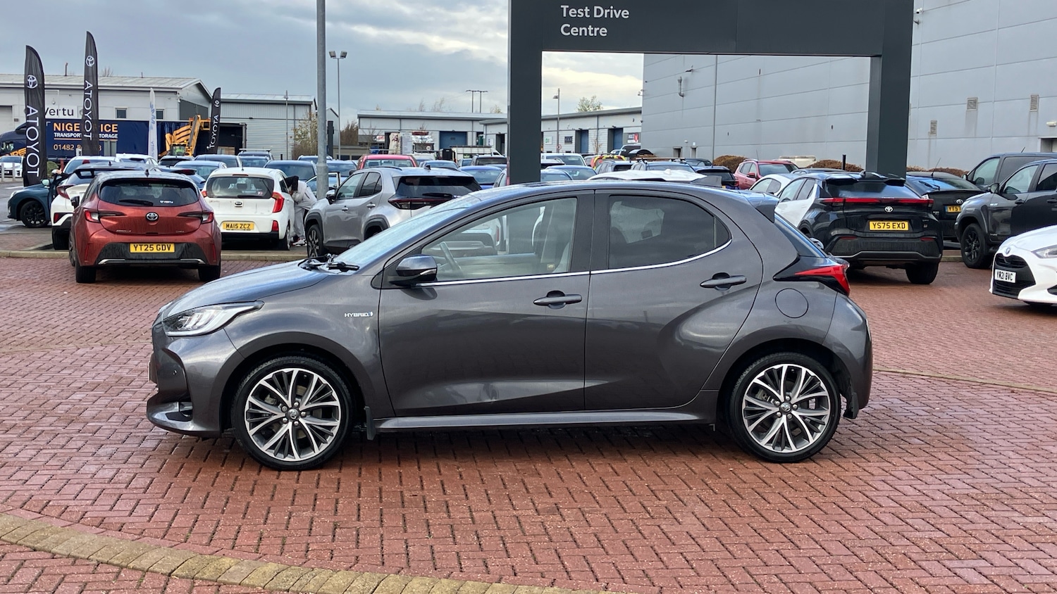 Used Toyota Yaris 2020 for sale - 76627763: Photo 17