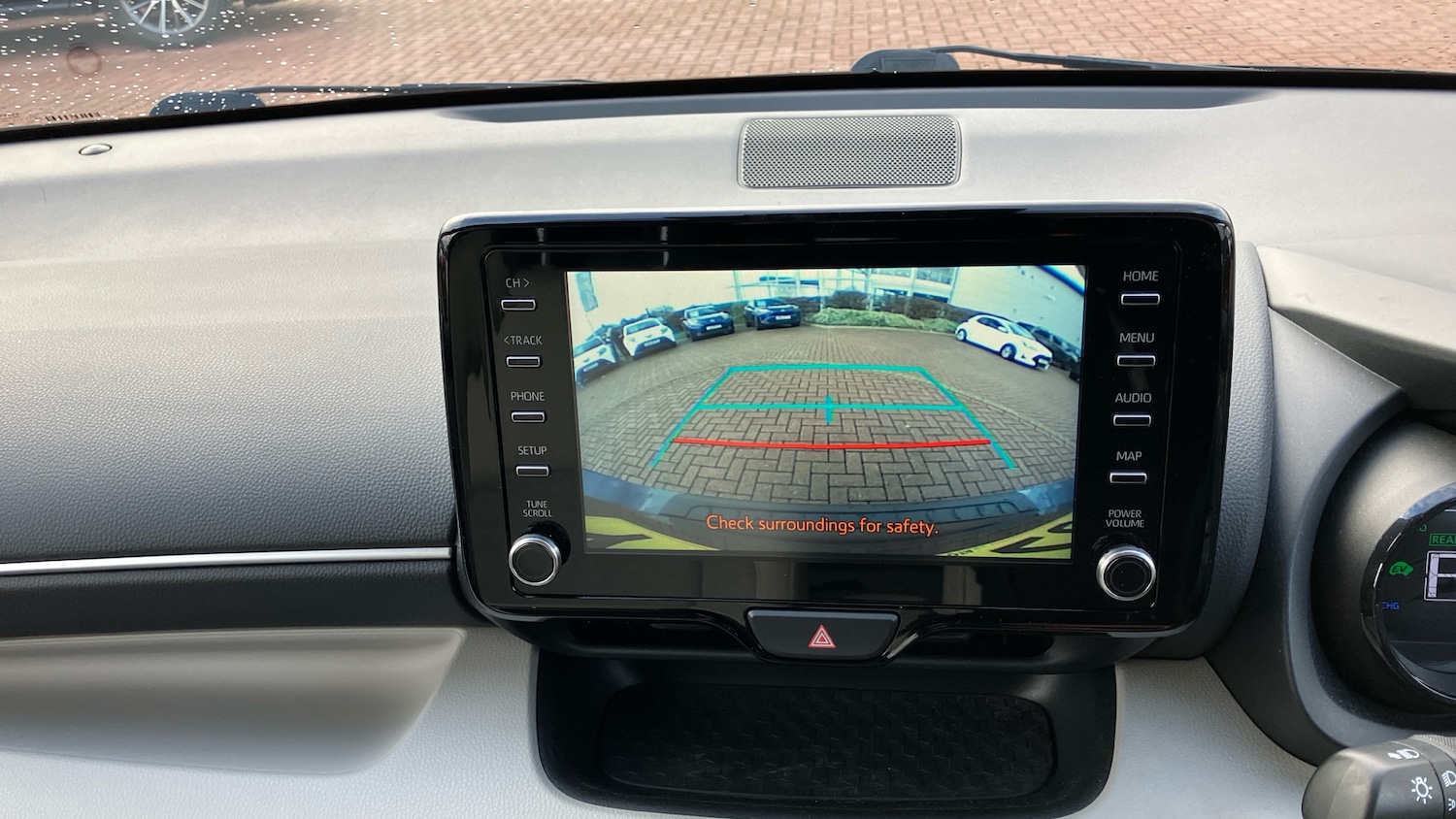 Used Toyota Yaris 2020 for sale - 76627763: Photo 27