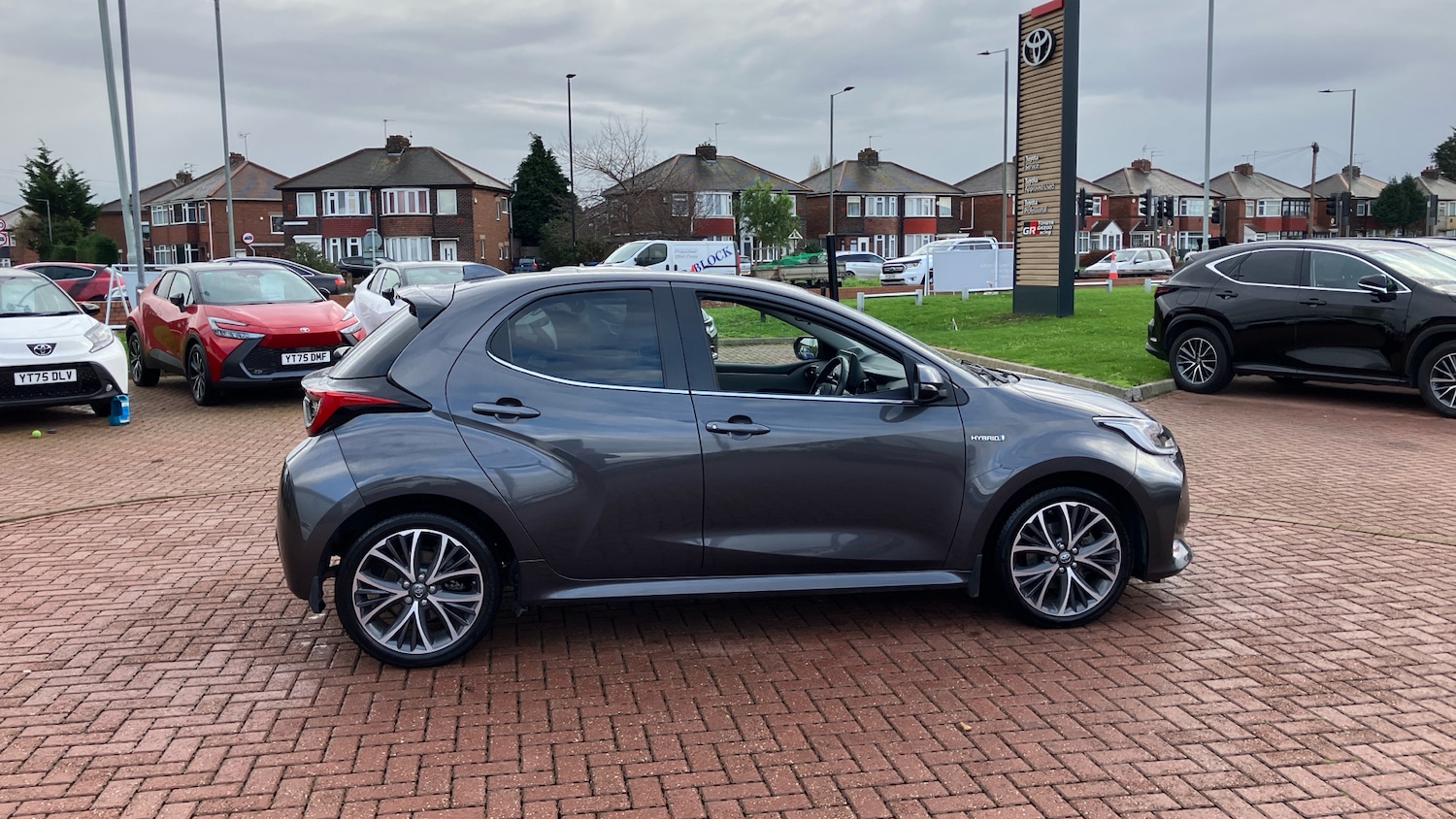 Used Toyota Yaris 2020 for sale - 76627763: Photo 28