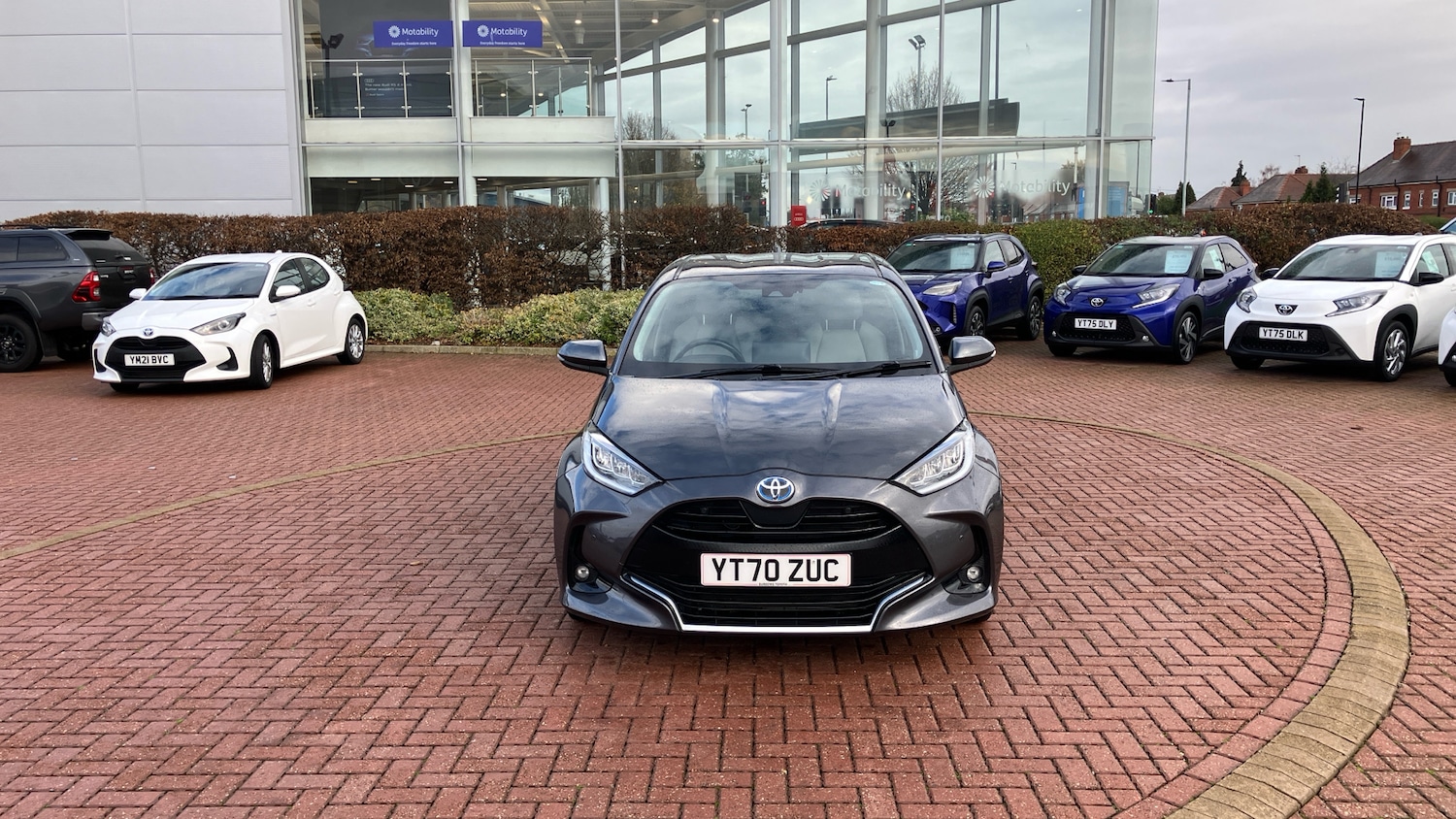 Used Toyota Yaris 2020 for sale - 76627763: Photo 30