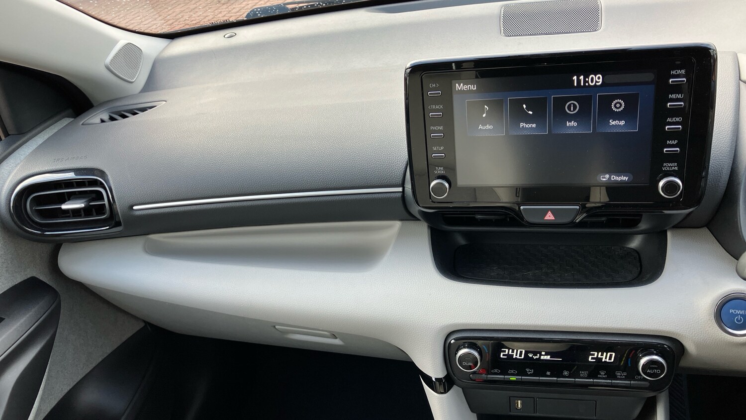 Used Toyota Yaris 2020 for sale - 76627763: Photo 38